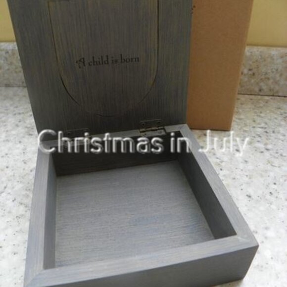 Willow Tree Susan Lordi Holy Family Memory Box A Child Is Born #26627 - Picture 3 of 3